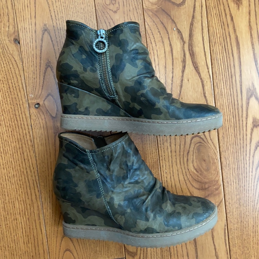 Camo Wedge Shoes